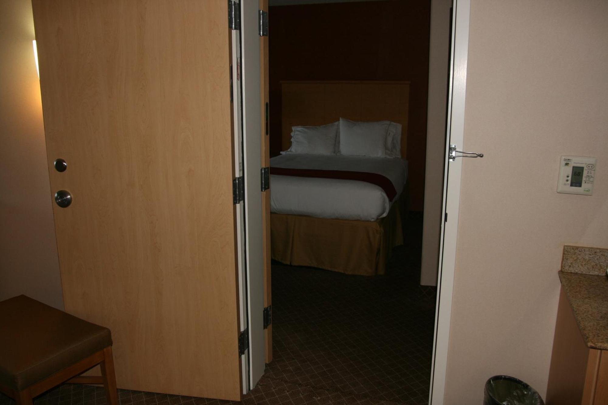 Holiday Inn Express Stockton Southeast By Ihg Esterno foto