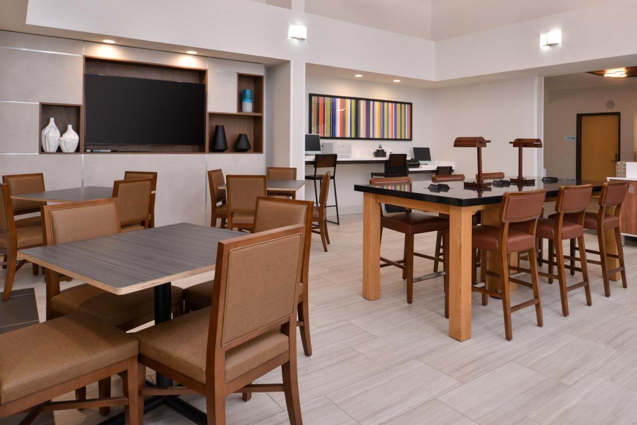 Holiday Inn Express Stockton Southeast By Ihg Esterno foto