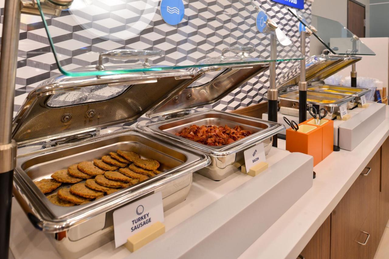 Holiday Inn Express Stockton Southeast By Ihg Esterno foto
